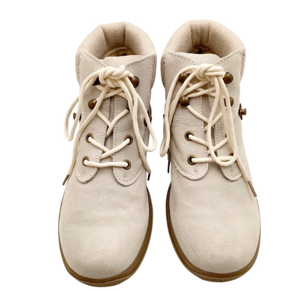 {Wanderlust} Boston Suede Lace up Ankle Booties - Picture 7 of 7
